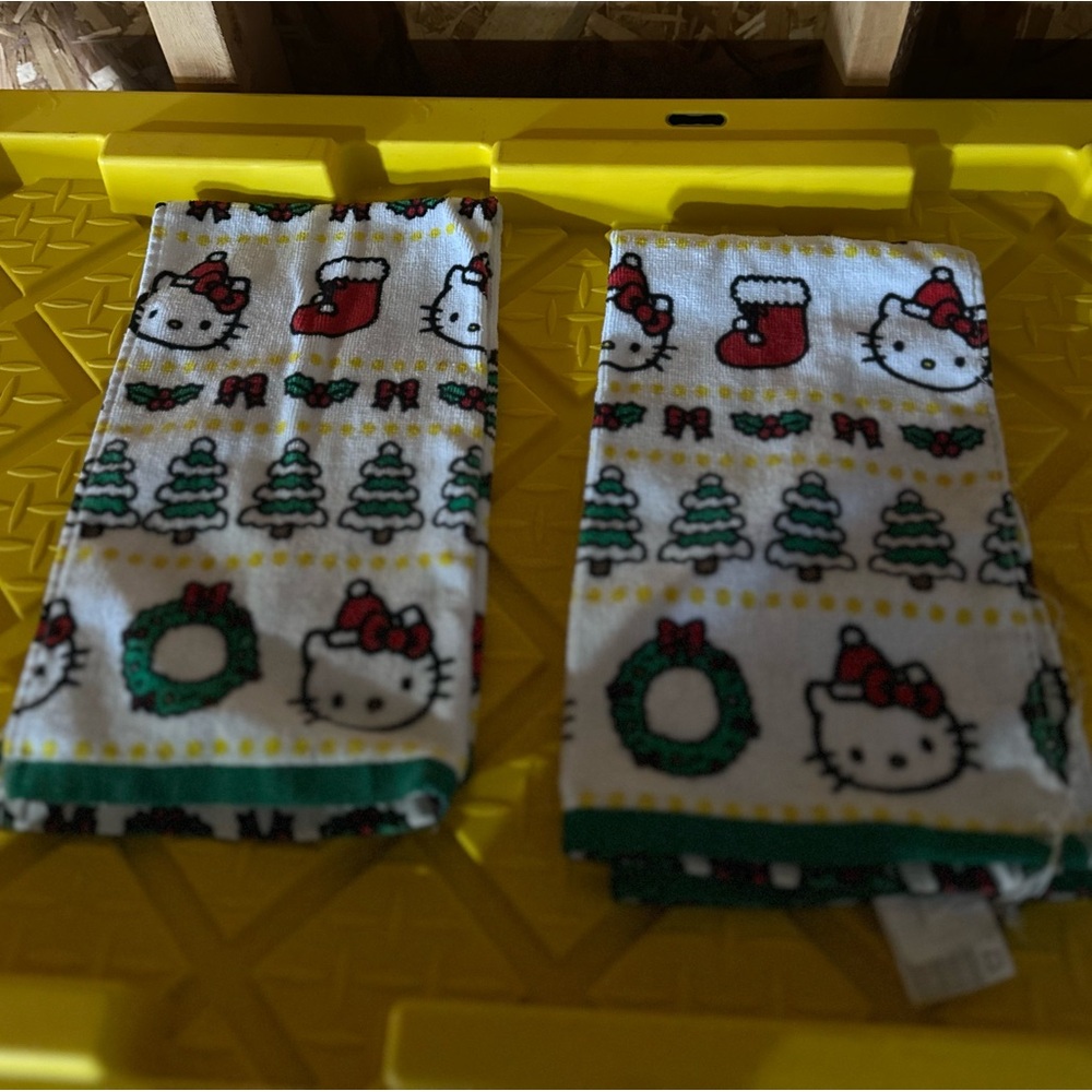 Hello Kitty Christmas hand towels
